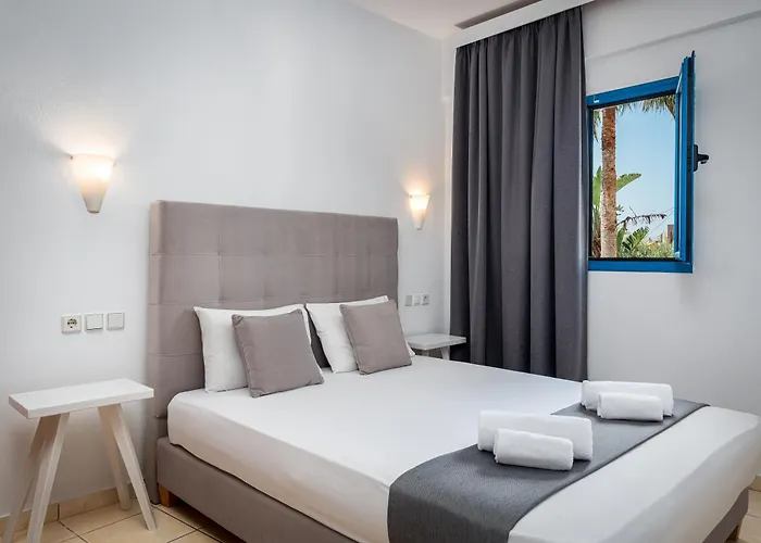 Aparthotel Nana Angela 3*