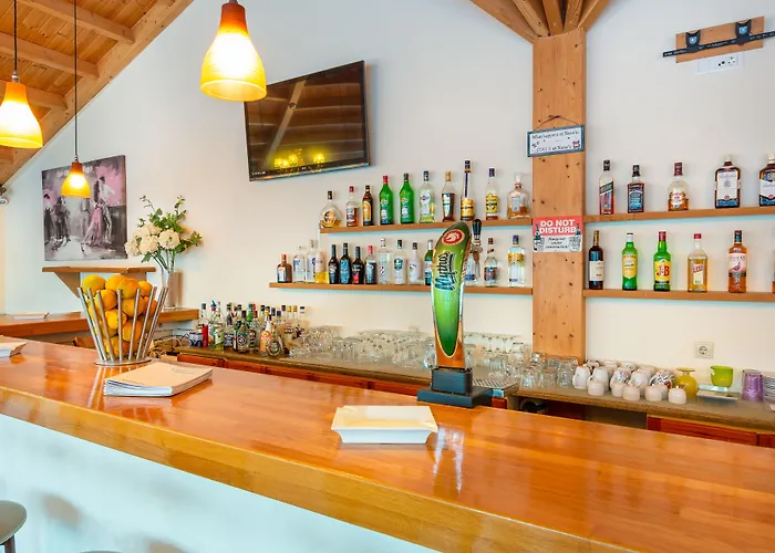 Nana Angela Aparthotel 3*