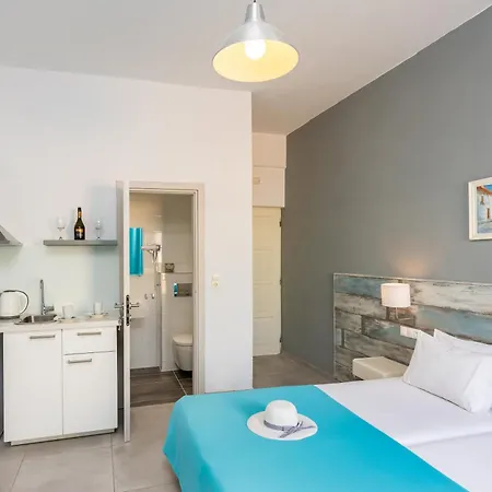 Nana Angela Aparthotel 3*