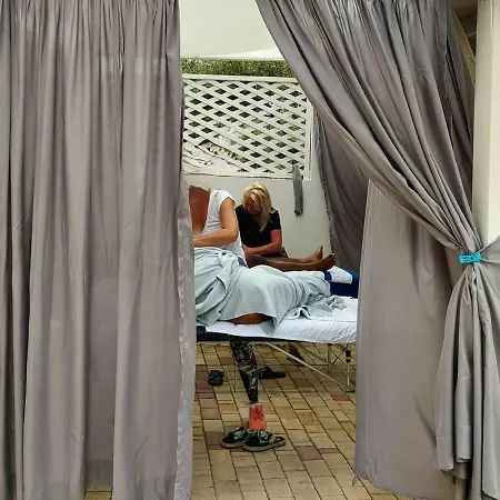 Lejlighedshotel Nana Angela 3*