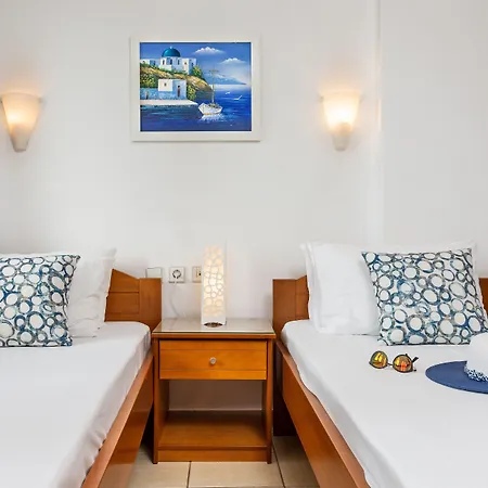 Nana Angela Херсонісос