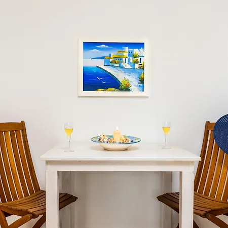 Nana Angela Херсонісос