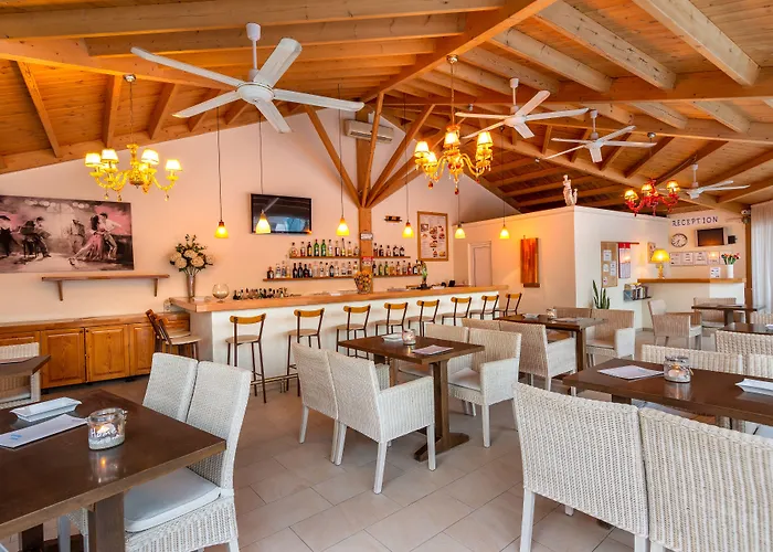 Nana Angela 3* خيرسونِسوس