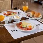 Nana Angela Apartahotel 3*